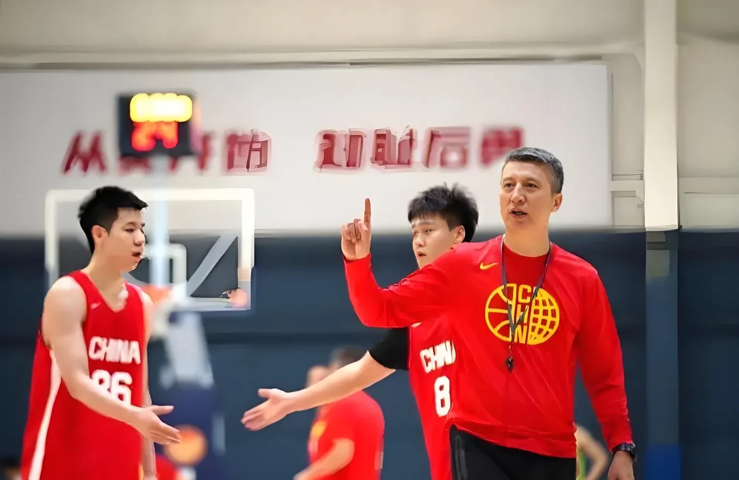 中欧体育官网入口-天津男篮备战全面展开，全力冲刺的简单介绍