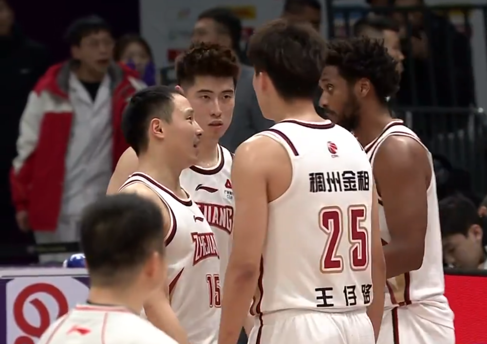 包含俱乐部杯-刘泽一16+9浙江胜吉林吴昌泽9+12的词条