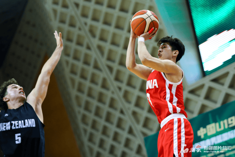 世界杯U19男篮打好小组赛争取排位，淘汰赛压力就小