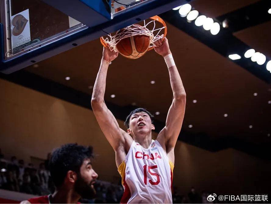 中国男篮NBA夏联集锦周琦17分9板，中国男篮胜黄蜂的简单介绍