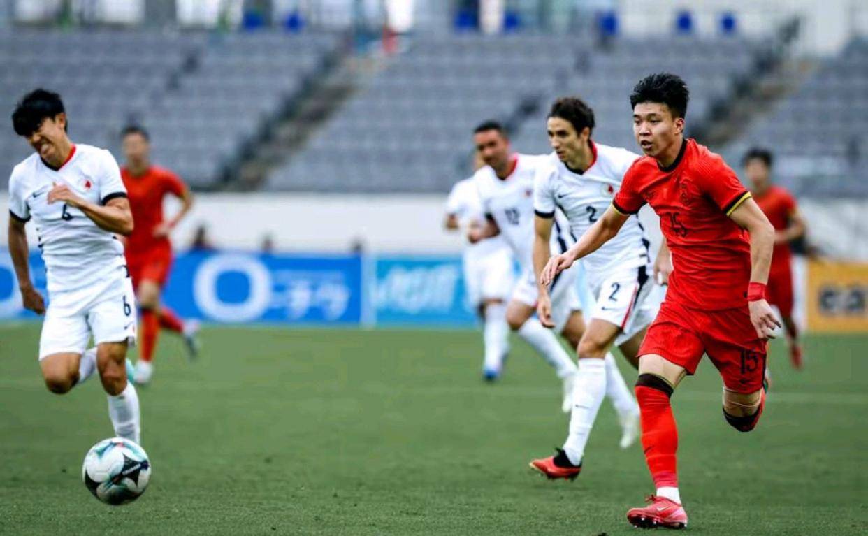 中欧体育app-包含国足1-0中国香港获东亚杯第三黄政宇建功的词条