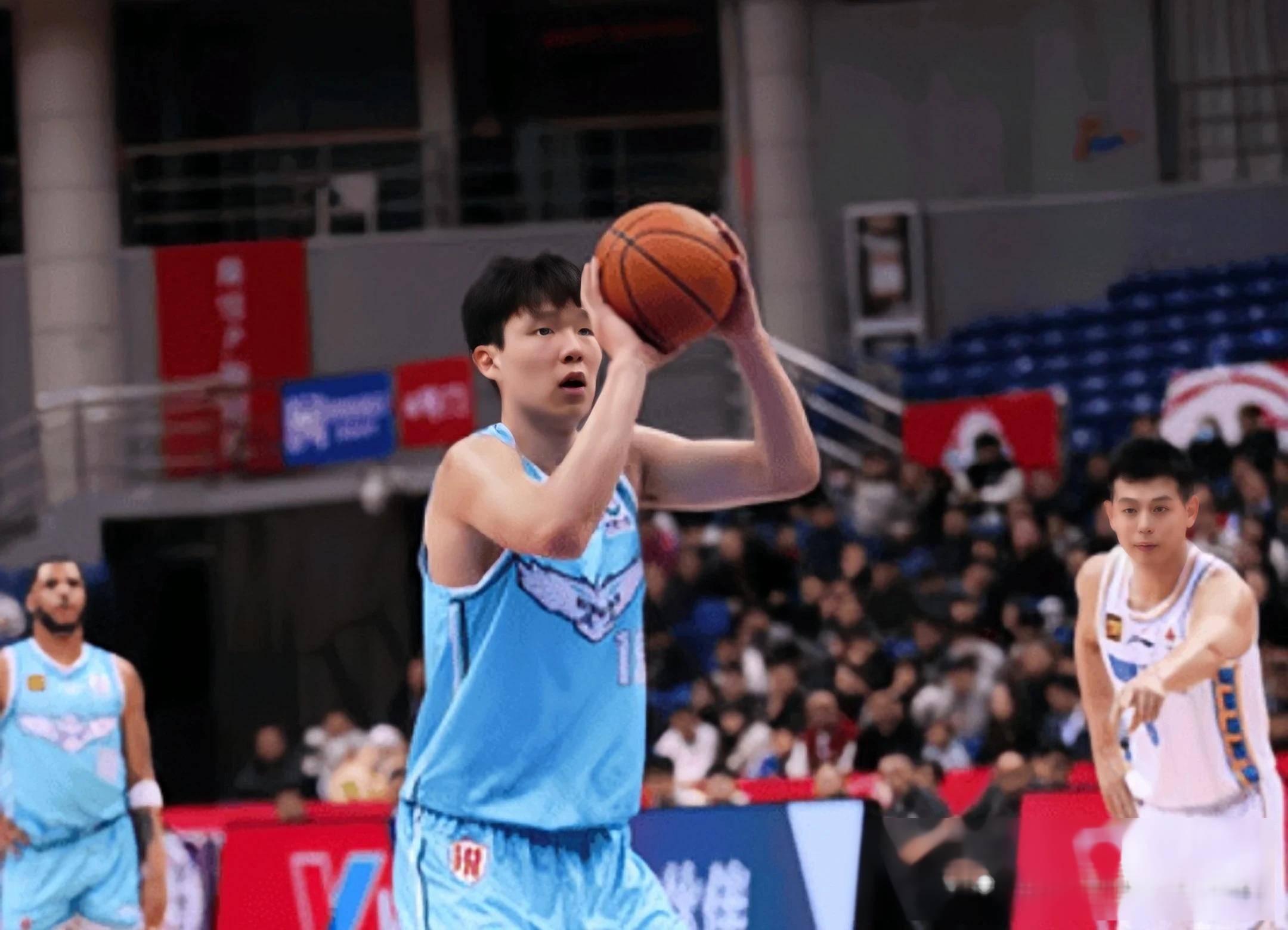 中国男篮将去西班牙拉练杨瀚森打夏联曾凡博康复的简单介绍